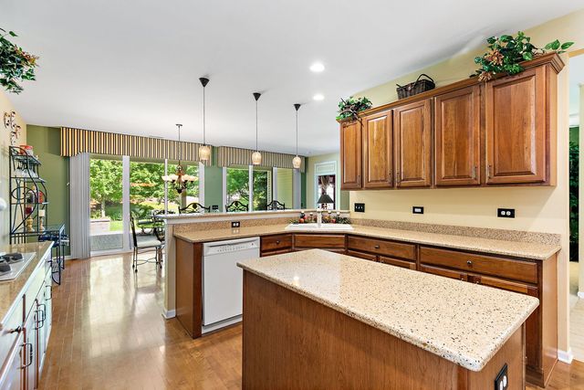 12225 Arlington Drive, Huntley, IL 60142