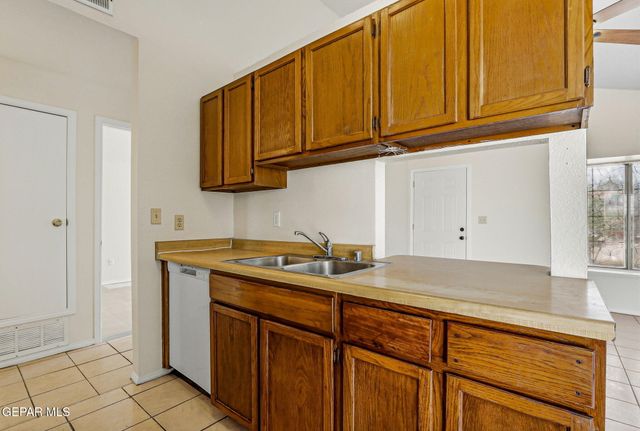 9805 GIFFORD Drive, El Paso, TX 79927