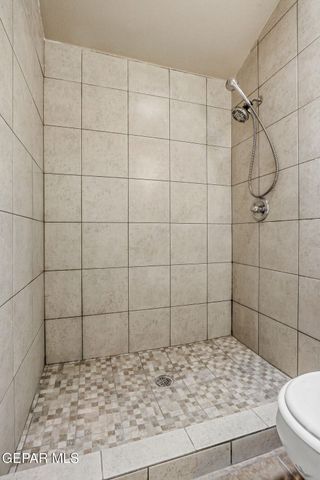 9805 GIFFORD Drive, El Paso, TX 79927