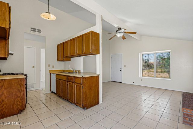 9805 GIFFORD Drive, El Paso, TX 79927