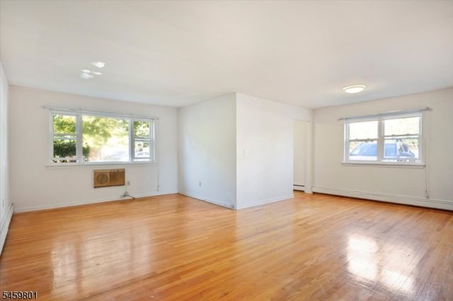 300 Claremont Ave, Verona Twp., NJ 07044
