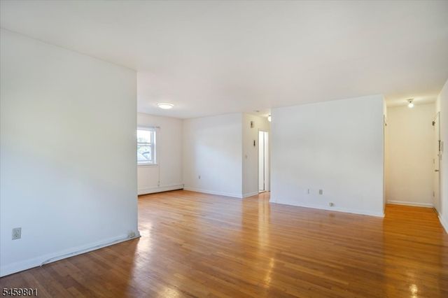 300 Claremont Ave, Verona Twp., NJ 07044