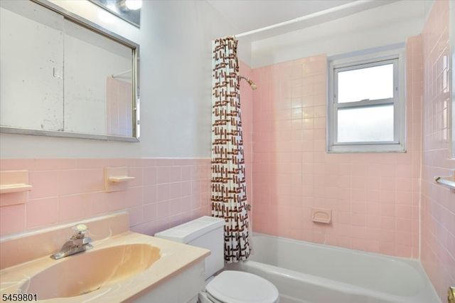 300 Claremont Ave, Verona Twp., NJ 07044