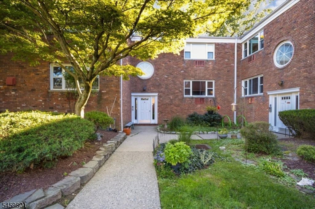 300 Claremont Ave, Verona Twp., NJ 07044 — photo 2