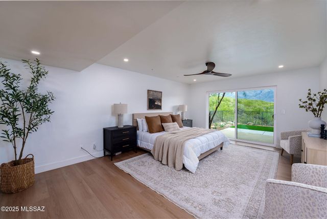 6025 E Center Village Drive, Tucson, AZ 85750