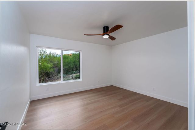 6025 E Center Village Drive, Tucson, AZ 85750