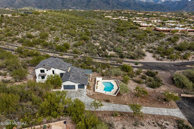 6025 E Center Village Drive, Tucson, AZ 85750