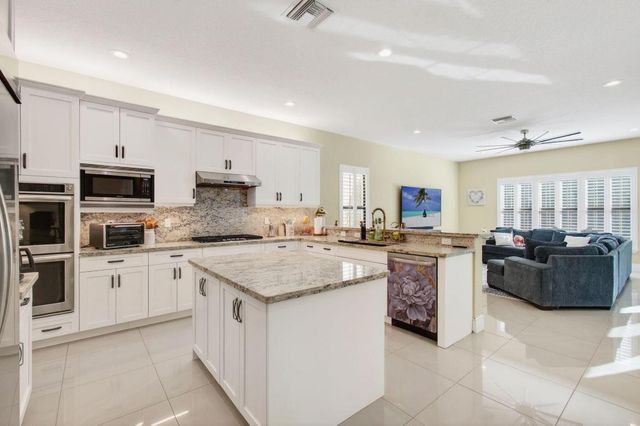 8158 Lawson Bridge Lane, Delray Beach, FL 33446