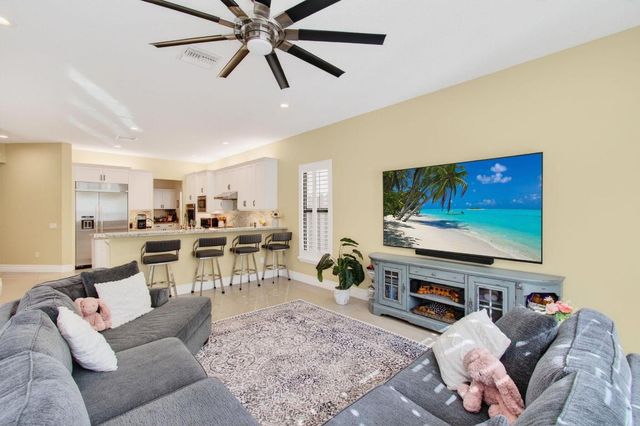 8158 Lawson Bridge Lane, Delray Beach, FL 33446