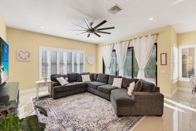 8158 Lawson Bridge Lane, Delray Beach, FL 33446