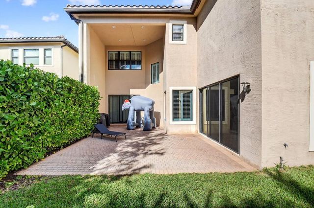 8158 Lawson Bridge Lane, Delray Beach, FL 33446