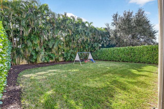 8158 Lawson Bridge Lane, Delray Beach, FL 33446