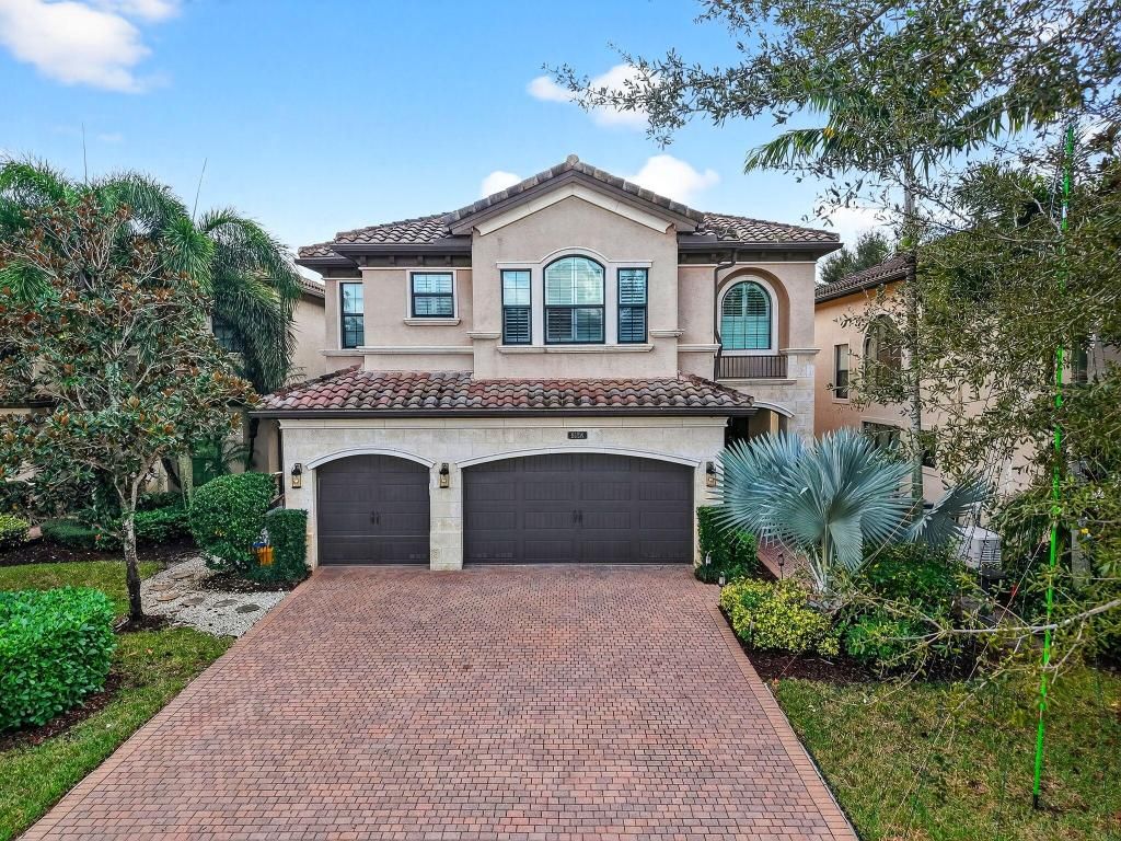 8158 Lawson Bridge Lane, Delray Beach, FL 33446