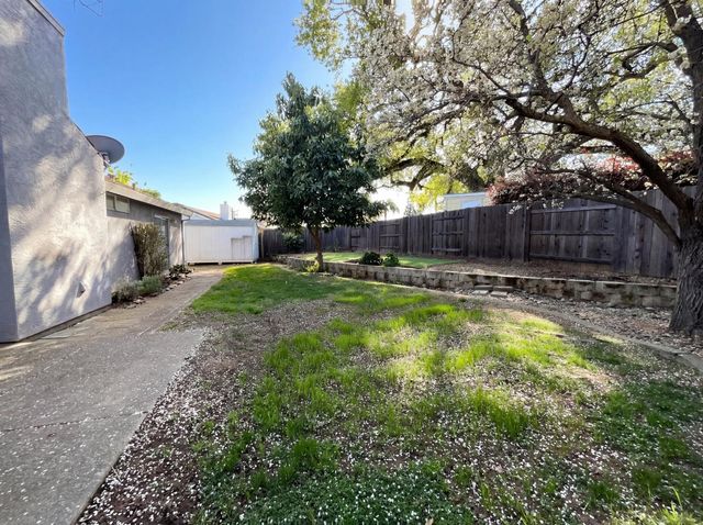 1041 Shenencock Way, Roseville, CA 95747