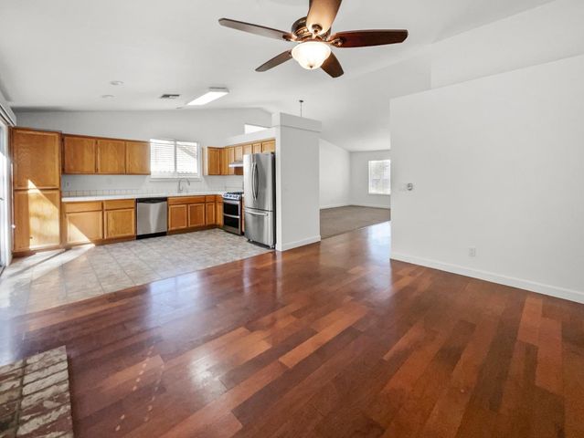 1041 Shenencock Way, Roseville, CA 95747