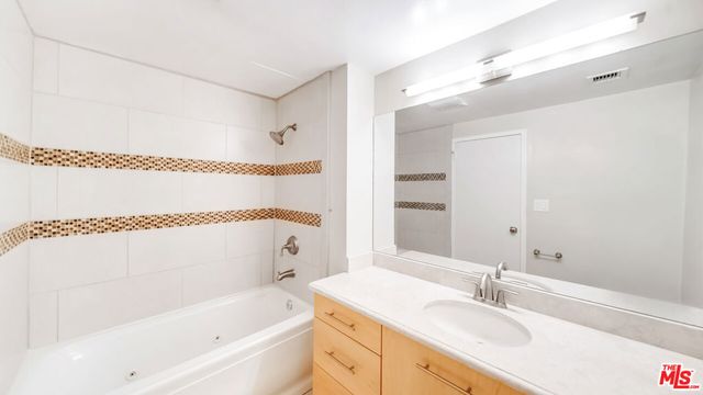 17350 W Sunset Boulevard 506C, Pacific Palisades, CA 90272