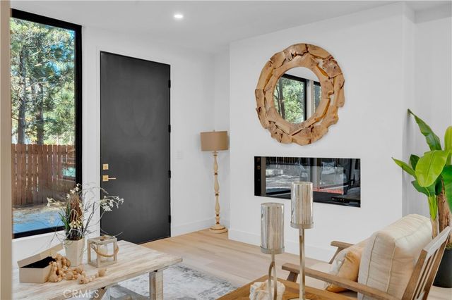 216 Leonard Lane, Big Bear, CA 92386