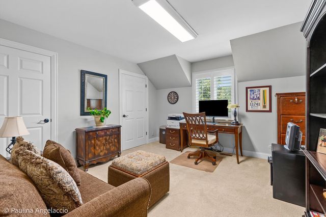 400 Bramble Lane, Deer Park, IL 60010