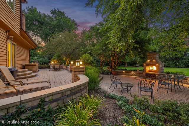 400 Bramble Lane, Deer Park, IL 60010