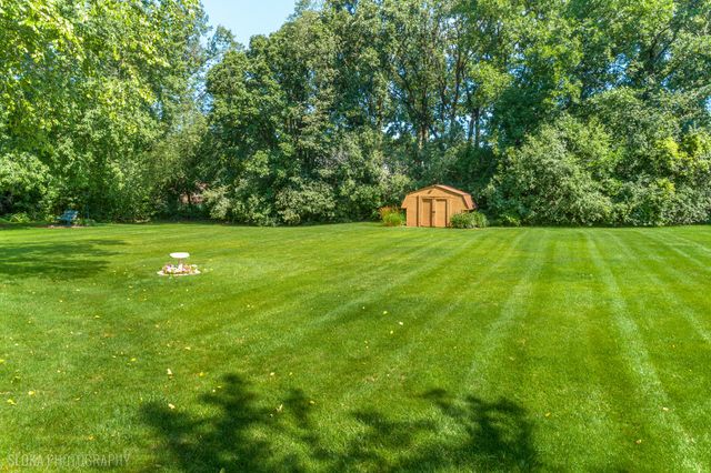 400 Bramble Lane, Deer Park, IL 60010