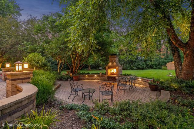 400 Bramble Lane, Deer Park, IL 60010