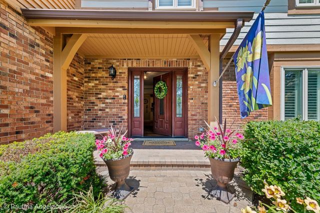400 Bramble Lane, Deer Park, IL 60010