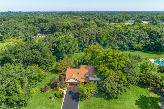 400 Bramble Lane, Deer Park, IL 60010