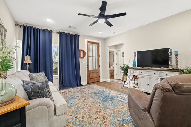 114 W Morton Street, Denison, TX 75021