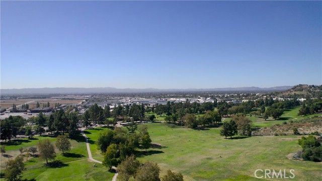 10218 Bradley, Pacoima (los Angeles), CA 91331