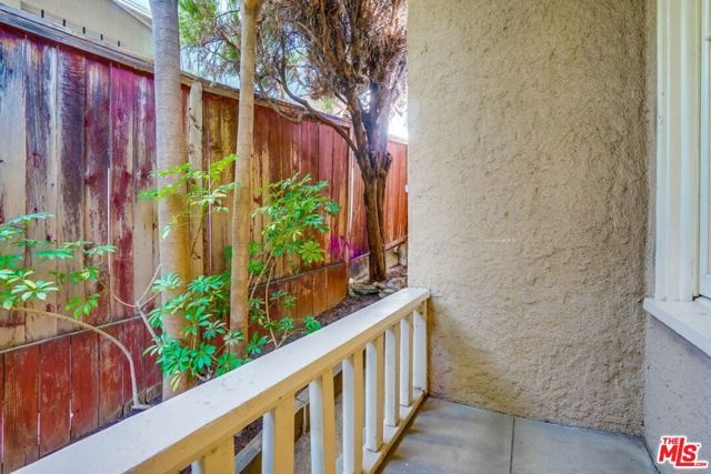 3221 Berkeley Avenue, Los Angeles, CA 90026