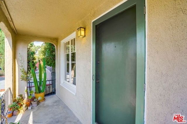 3221 Berkeley Avenue, Los Angeles, CA 90026