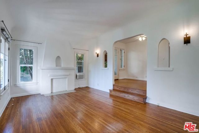 3221 Berkeley Avenue, Los Angeles, CA 90026