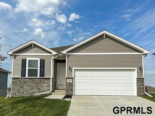 5542 N 186th Avenue, Elkhorn, NE 68022
