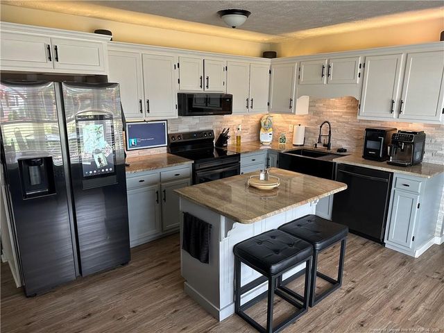 6132 Arabello Road, Hope Mills, NC 28348