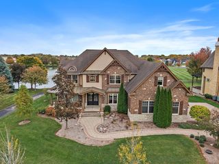 3660 Broadleaf Avenue, Elgin, IL 60124