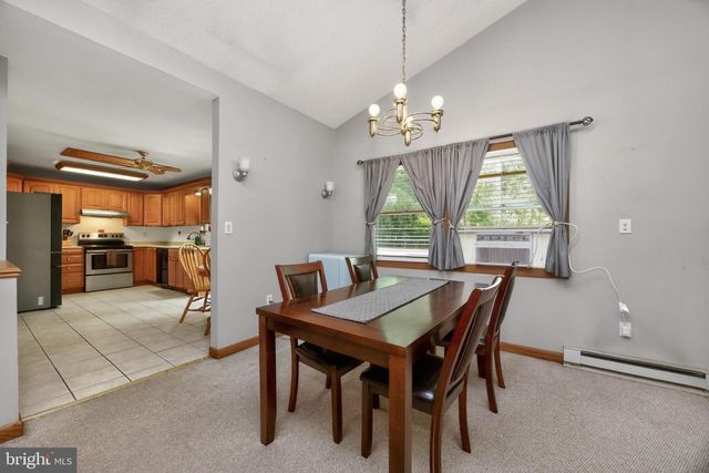 1121 VERMONT LN, Downingtown, PA 19335