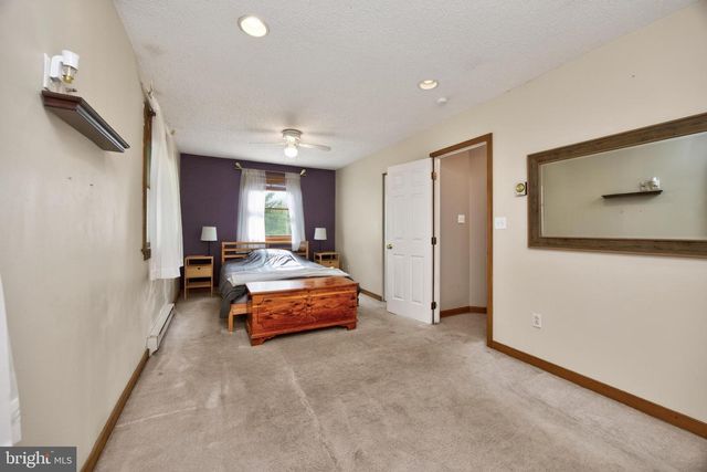 1121 VERMONT LN, Downingtown, PA 19335