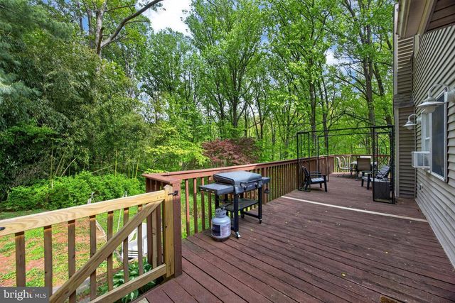 1121 VERMONT LN, Downingtown, PA 19335