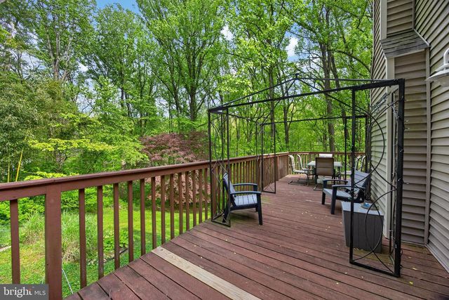 1121 VERMONT LN, Downingtown, PA 19335