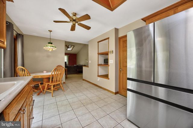 1121 VERMONT LN, Downingtown, PA 19335