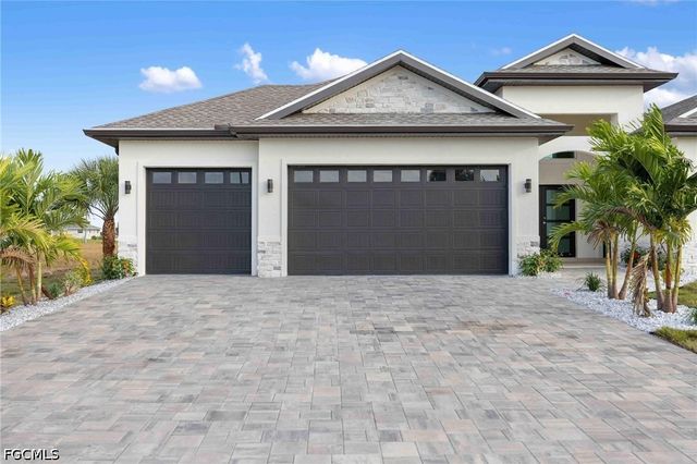 38 Lark DR, Placida, FL 33946