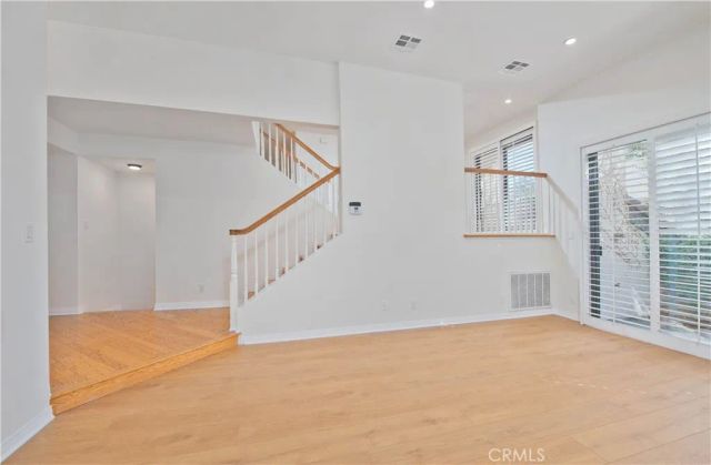 5757 Owensmouth Avenue 20, Woodland Hills, CA 91367