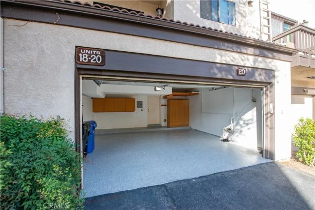 5757 Owensmouth Avenue 20, Woodland Hills, CA 91367