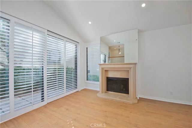 5757 Owensmouth Avenue 20, Woodland Hills, CA 91367