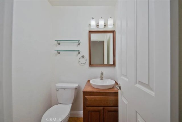 5757 Owensmouth Avenue 20, Woodland Hills, CA 91367