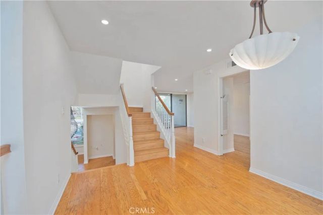 5757 Owensmouth Avenue 20, Woodland Hills, CA 91367