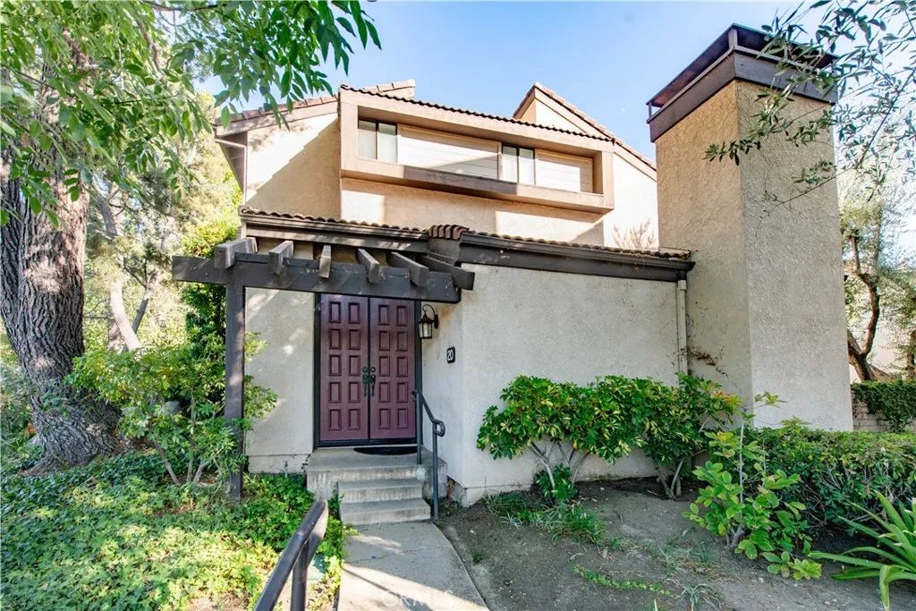 5757 Owensmouth Avenue 20, Woodland Hills, CA 91367