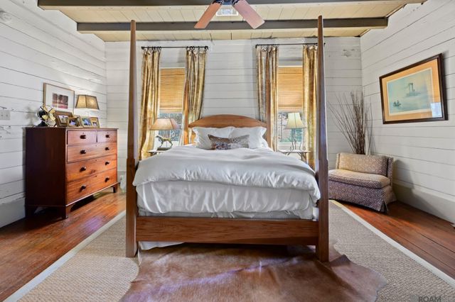 11816 Ferdinand St, St Francisville, LA 70775