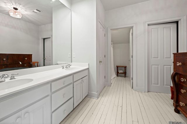 11816 Ferdinand St, St Francisville, LA 70775