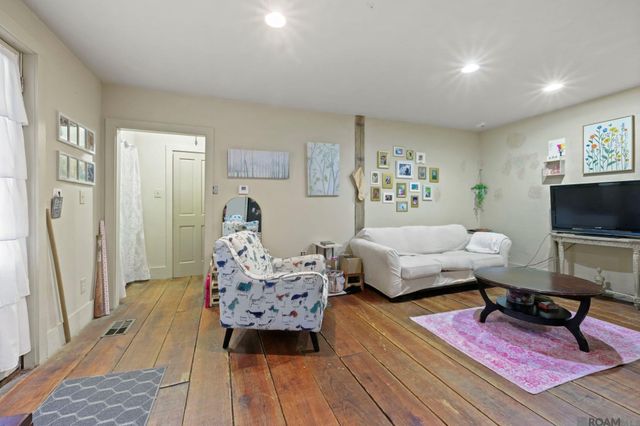 11816 Ferdinand St, St Francisville, LA 70775